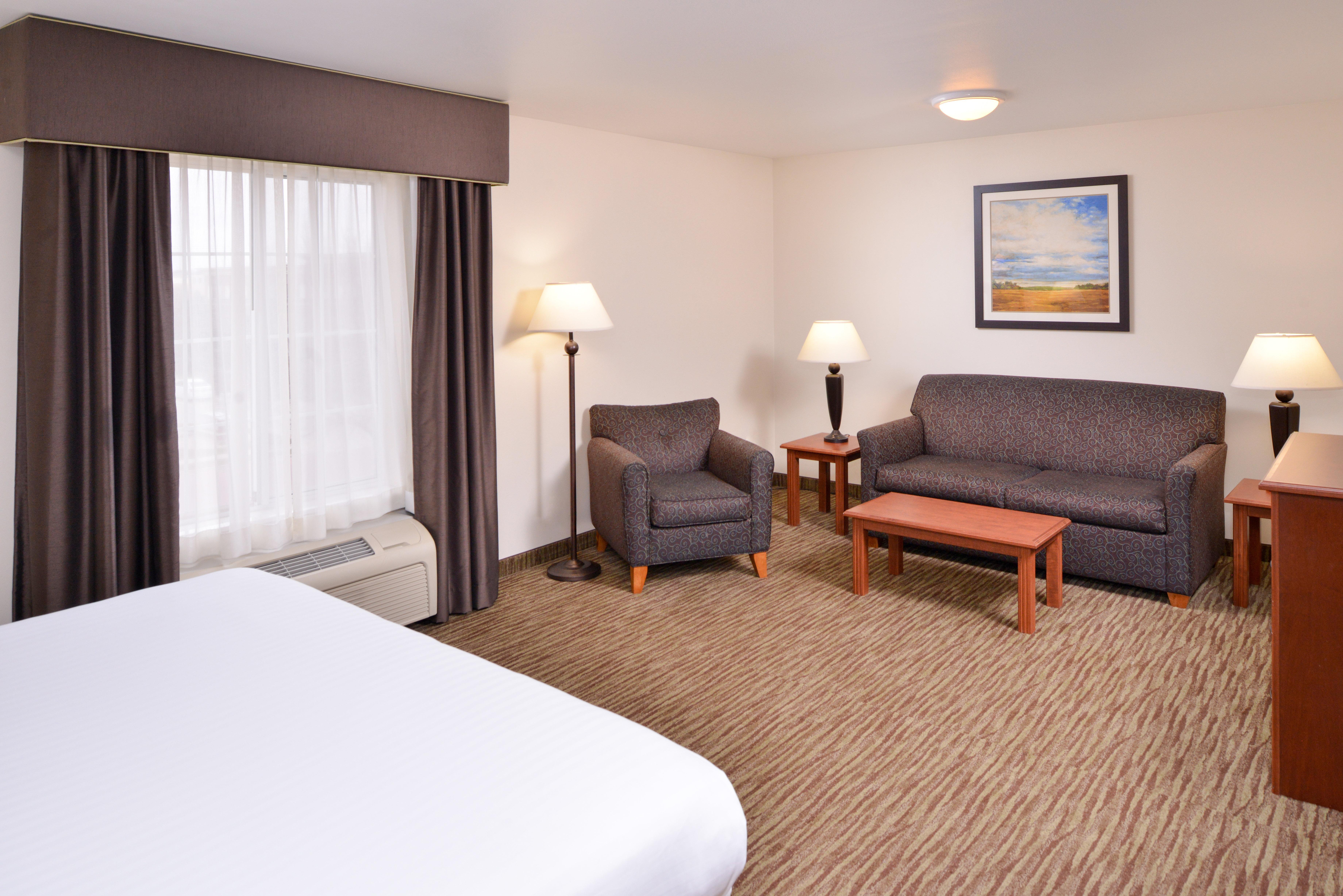 Holiday Inn Express Hotel & Suites Sioux Falls At Empire Mall By Ihg Exterior photo
