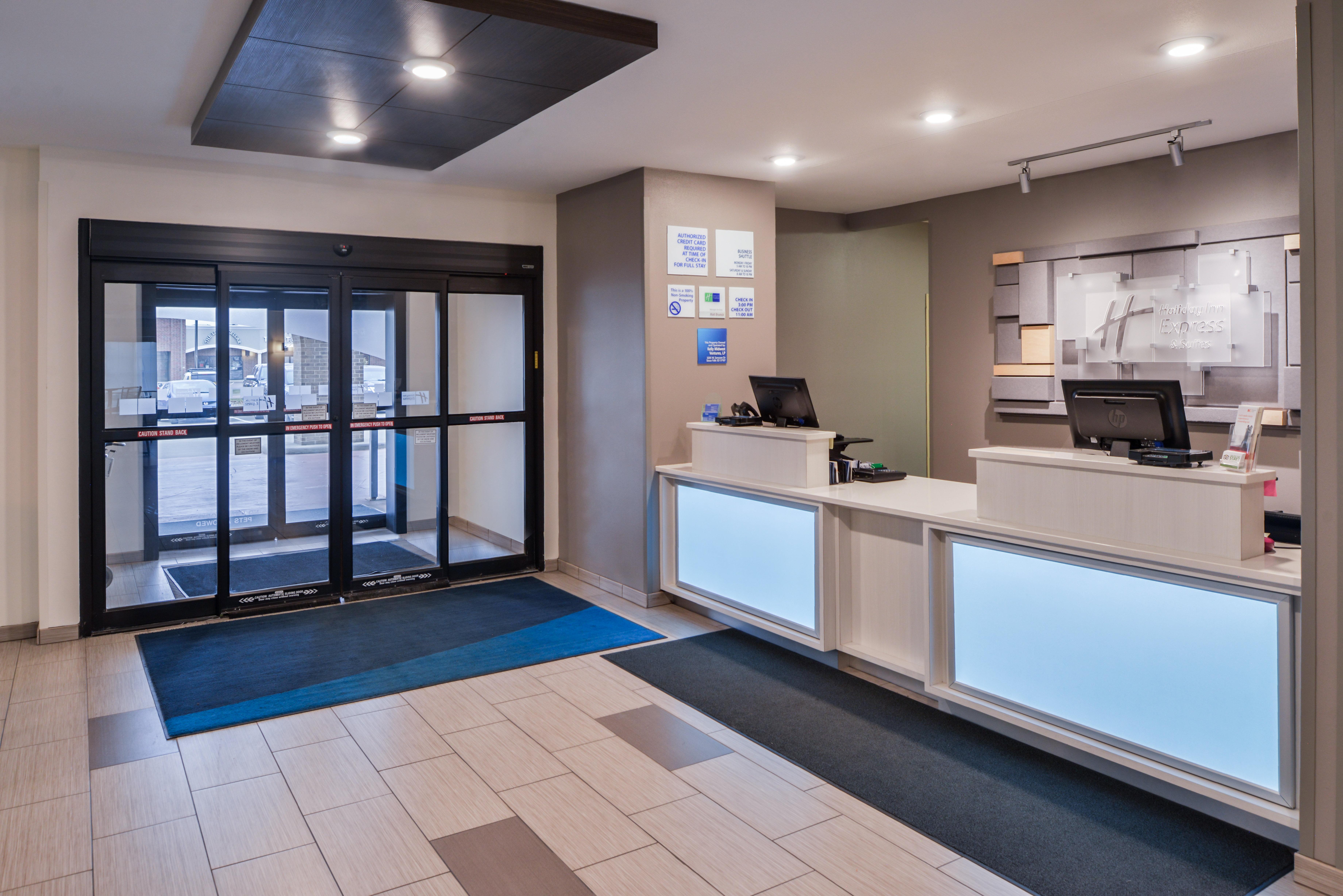Holiday Inn Express Hotel & Suites Sioux Falls At Empire Mall By Ihg Exterior photo