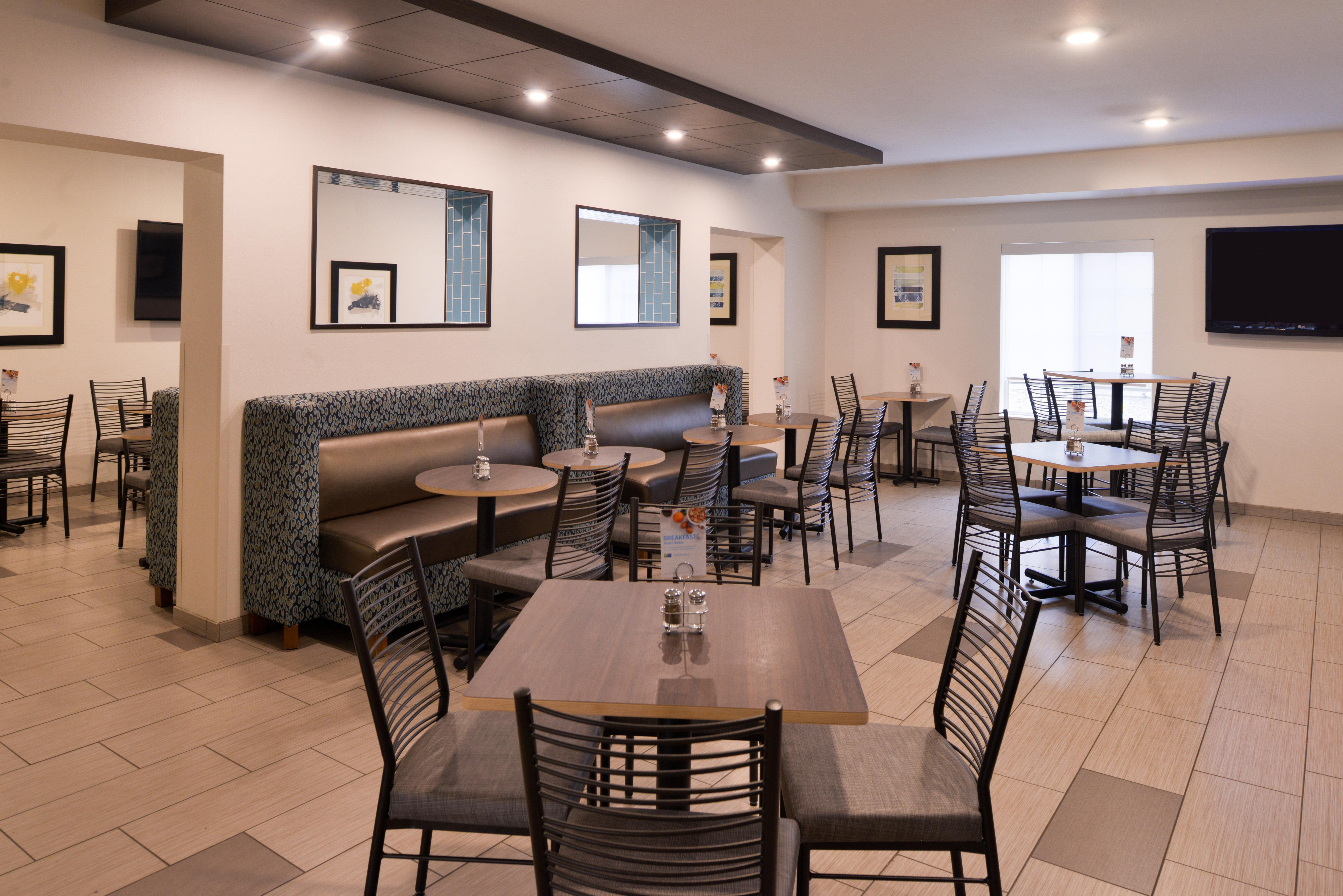 Holiday Inn Express Hotel & Suites Sioux Falls At Empire Mall By Ihg Exterior photo
