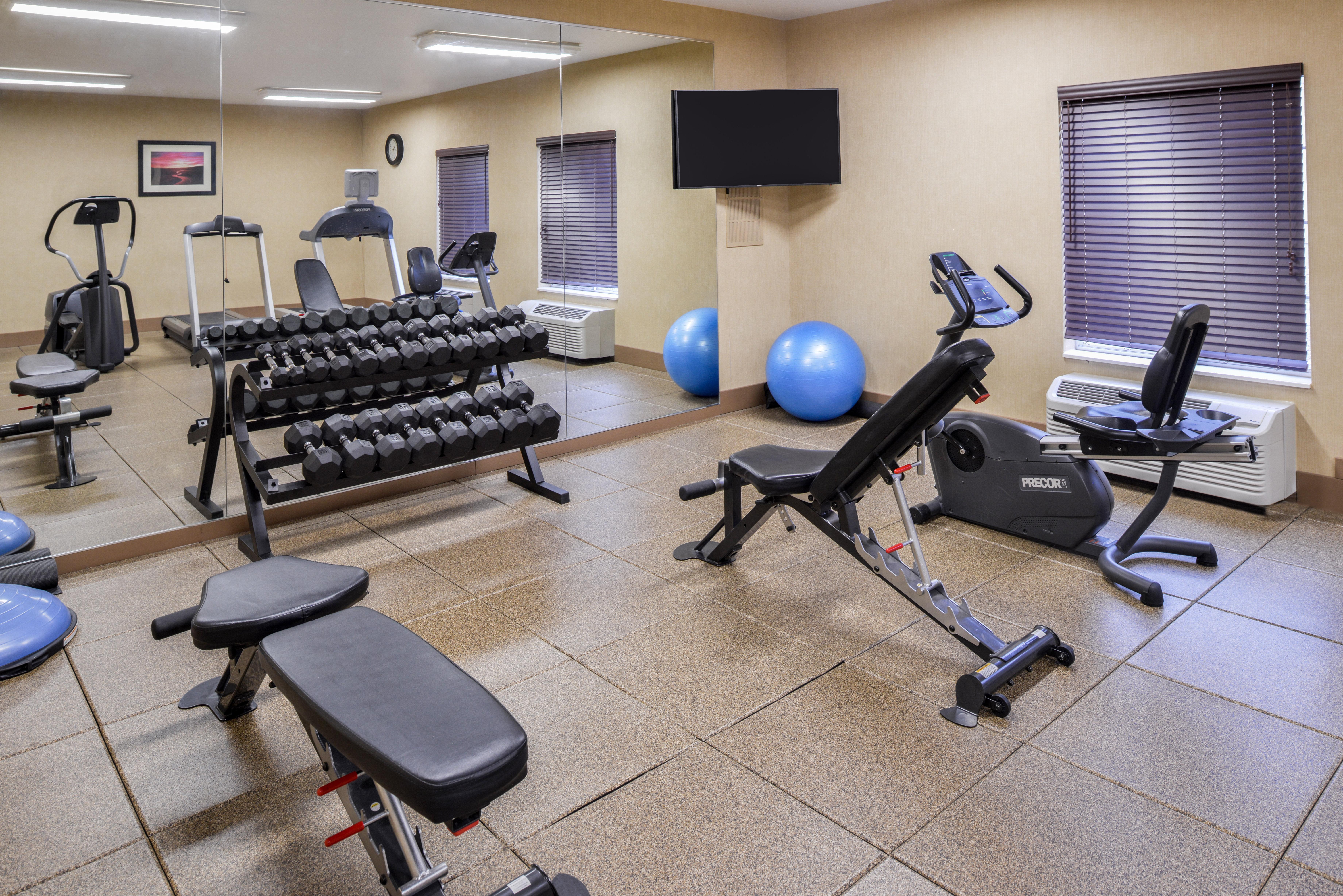 Holiday Inn Express Hotel & Suites Sioux Falls At Empire Mall By Ihg Exterior photo