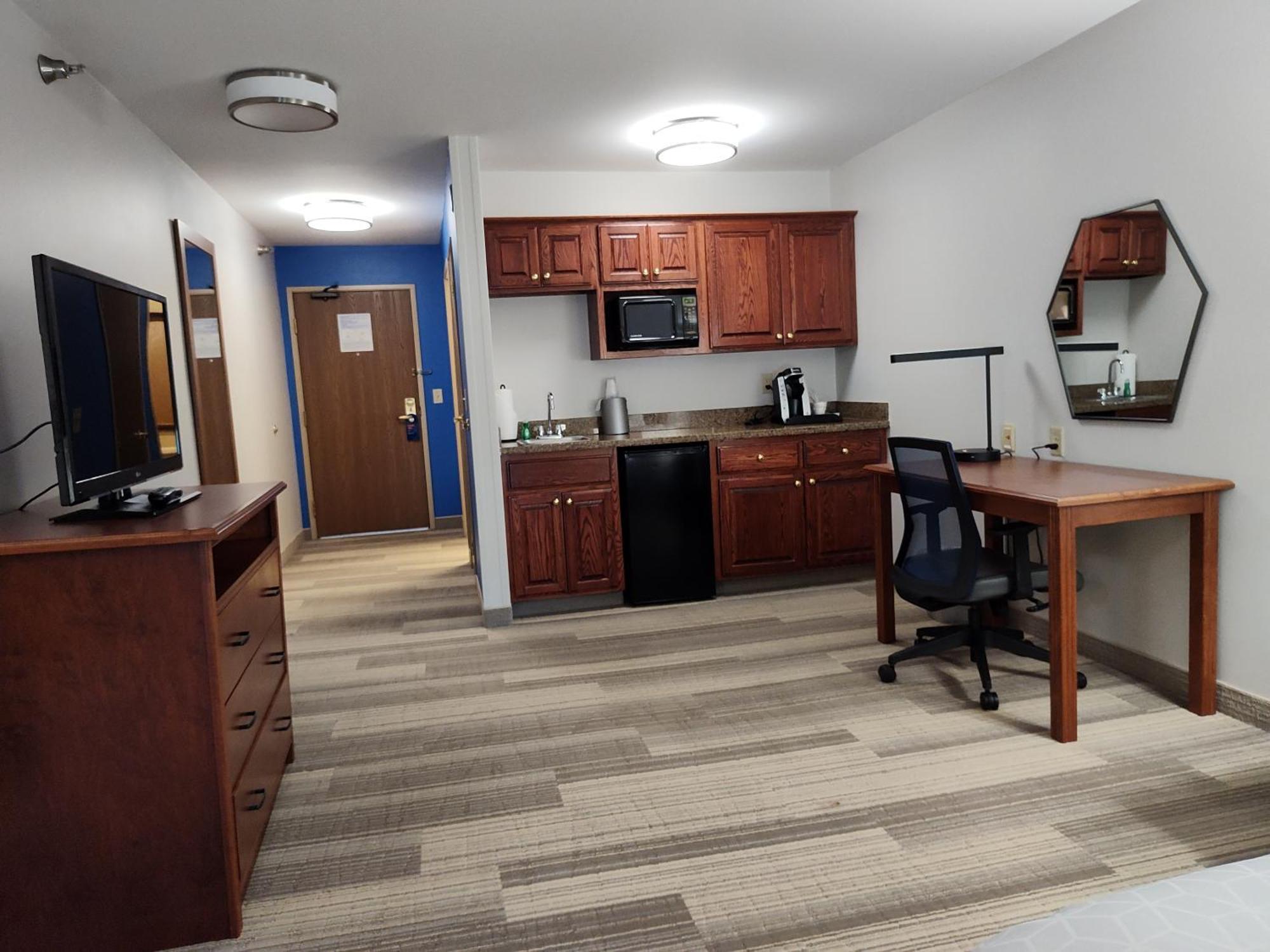Holiday Inn Express Hotel & Suites Sioux Falls At Empire Mall By Ihg Exterior photo