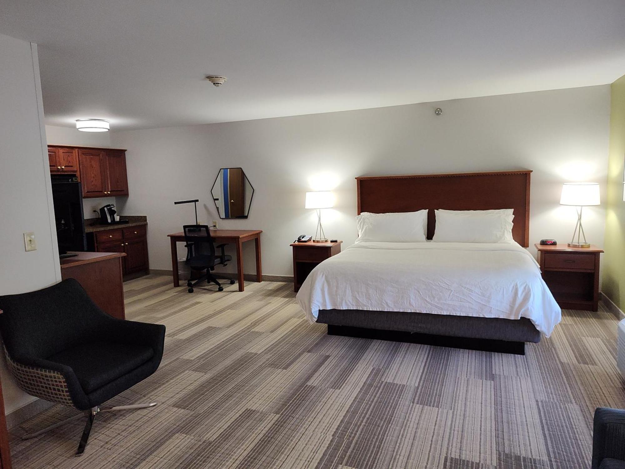 Holiday Inn Express Hotel & Suites Sioux Falls At Empire Mall By Ihg Exterior photo