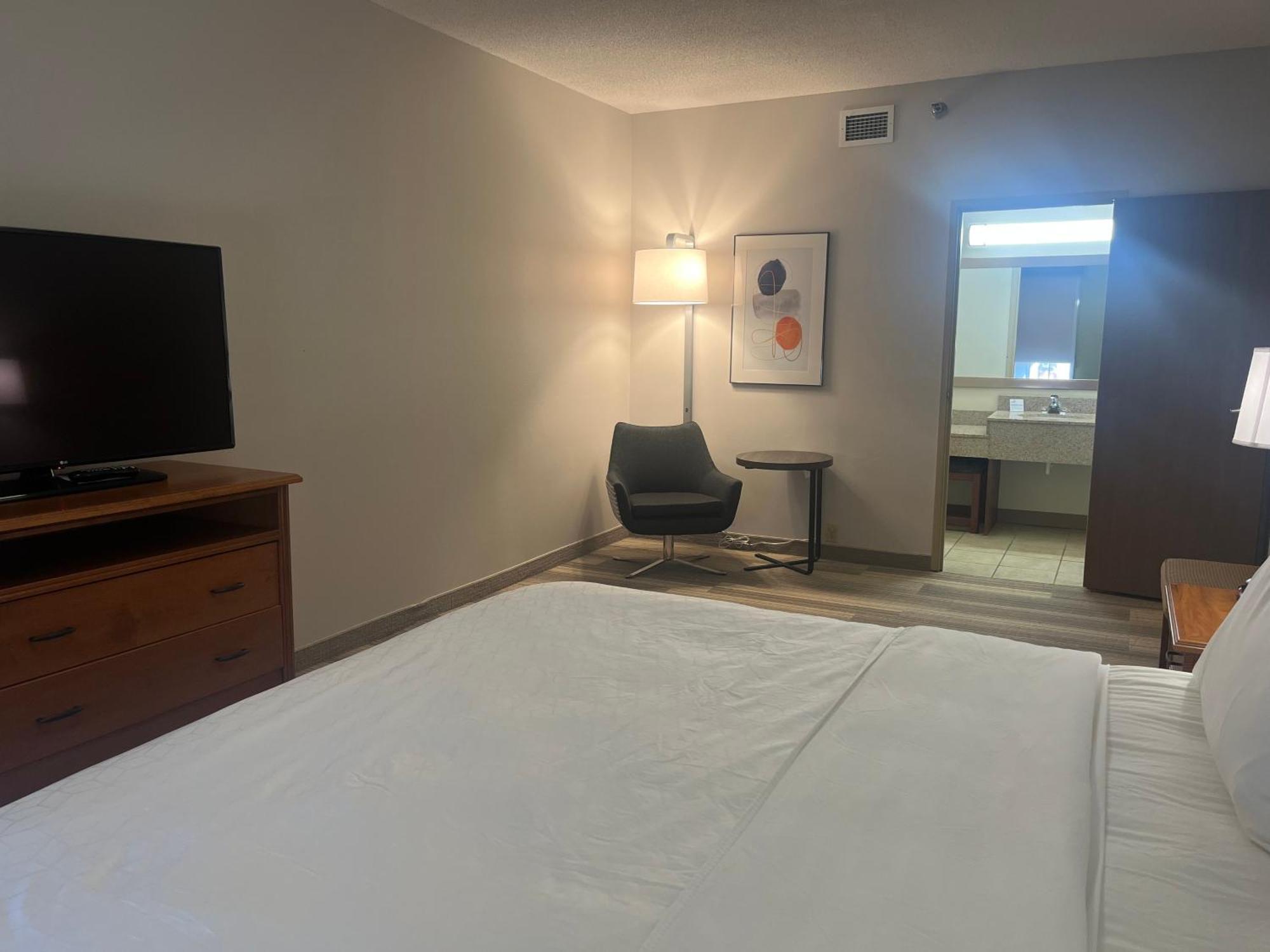 Holiday Inn Express Hotel & Suites Sioux Falls At Empire Mall By Ihg Exterior photo