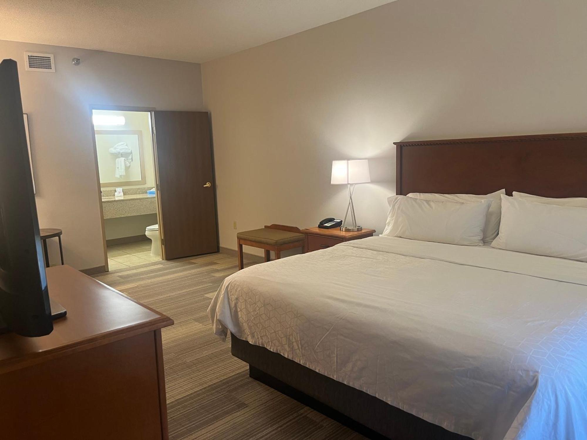 Holiday Inn Express Hotel & Suites Sioux Falls At Empire Mall By Ihg Exterior photo