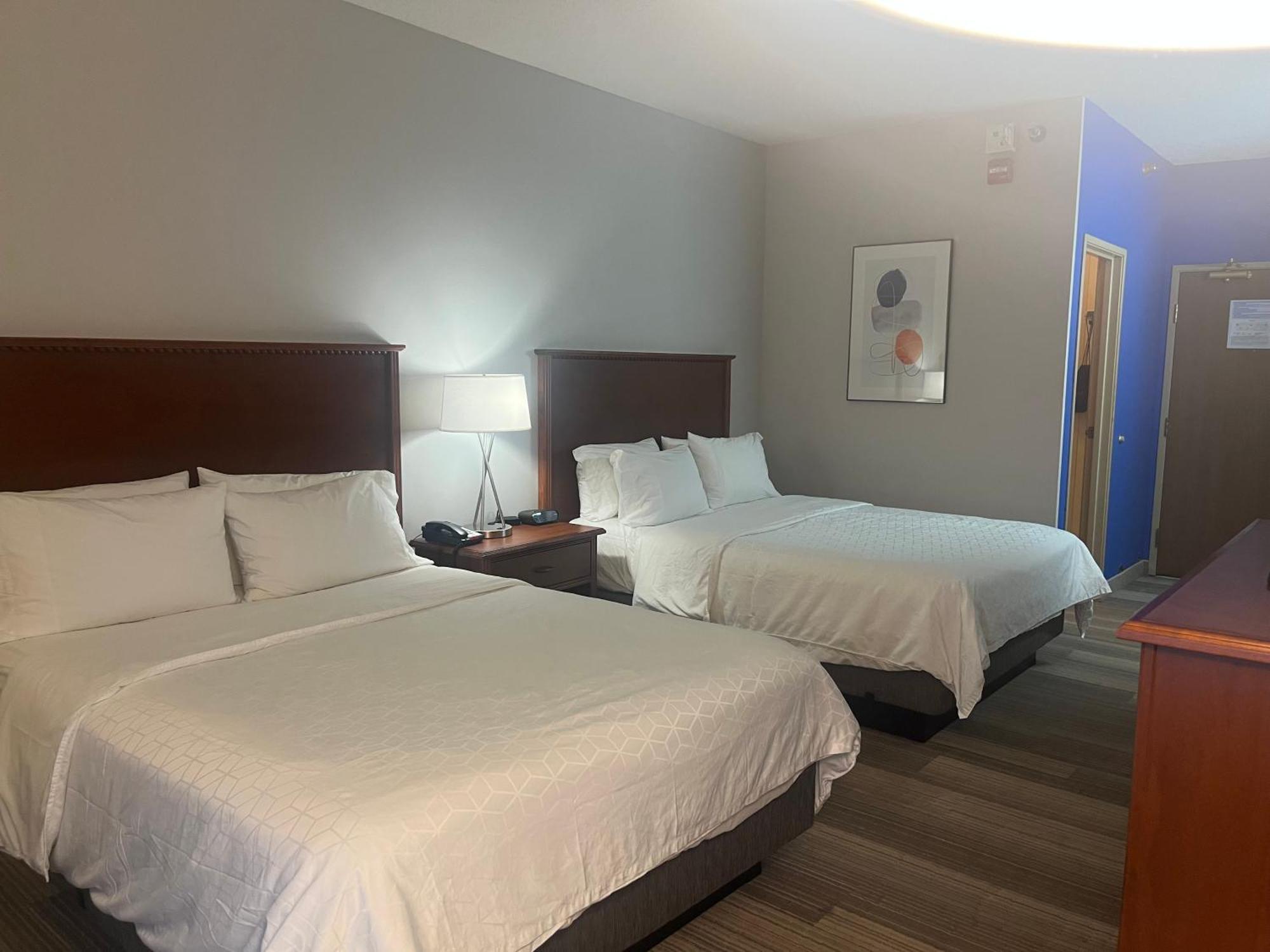 Holiday Inn Express Hotel & Suites Sioux Falls At Empire Mall By Ihg Exterior photo