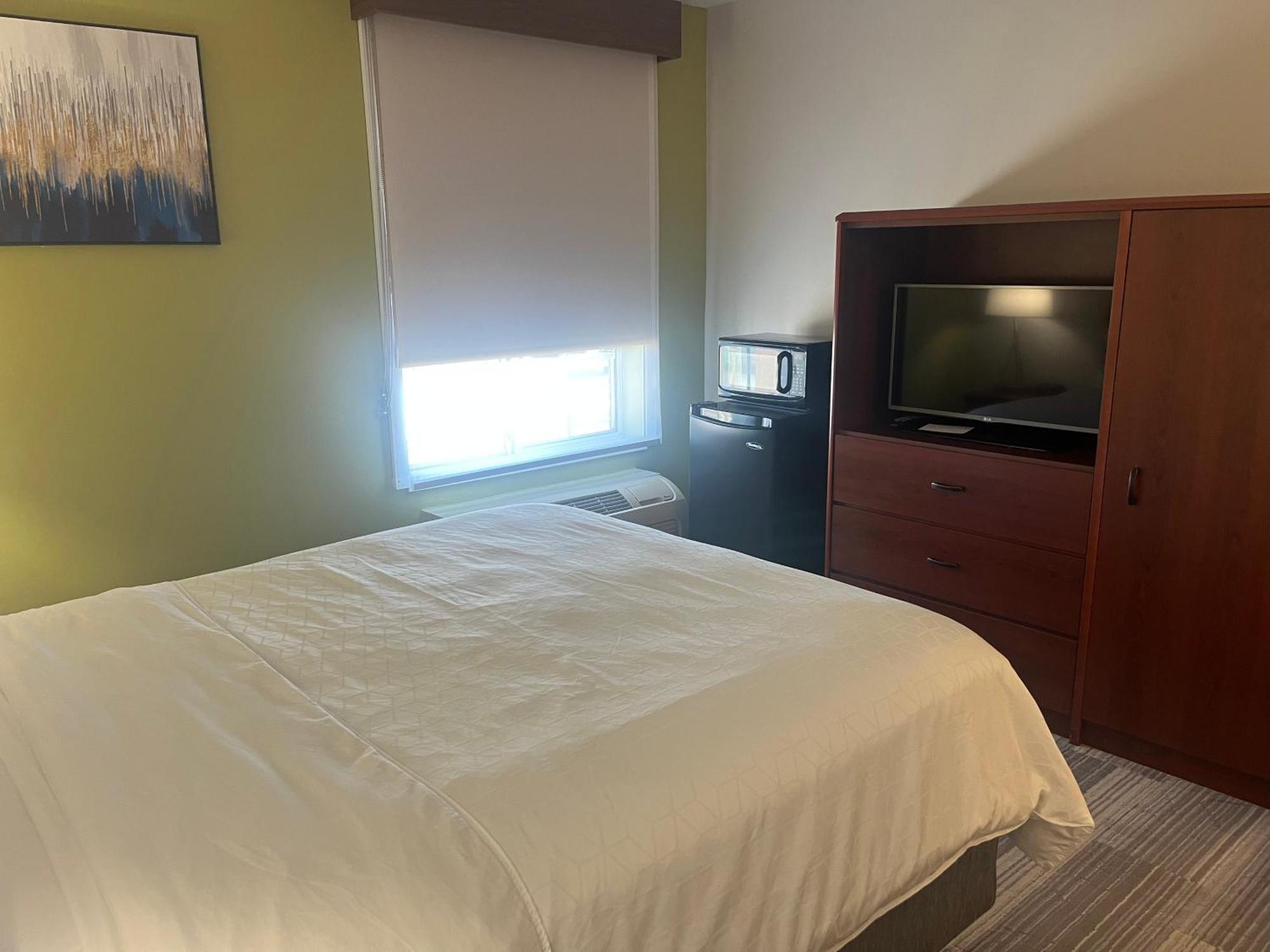 Holiday Inn Express Hotel & Suites Sioux Falls At Empire Mall By Ihg Exterior photo